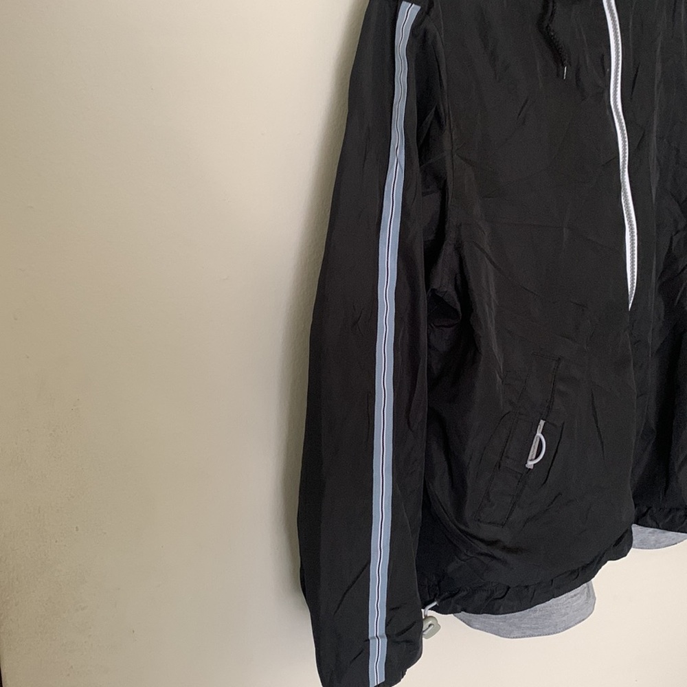 Generic Jacket - Picture 3 of 3